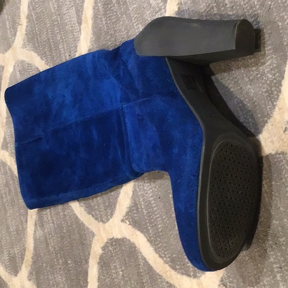 Suede boots - Picture 3 of 4